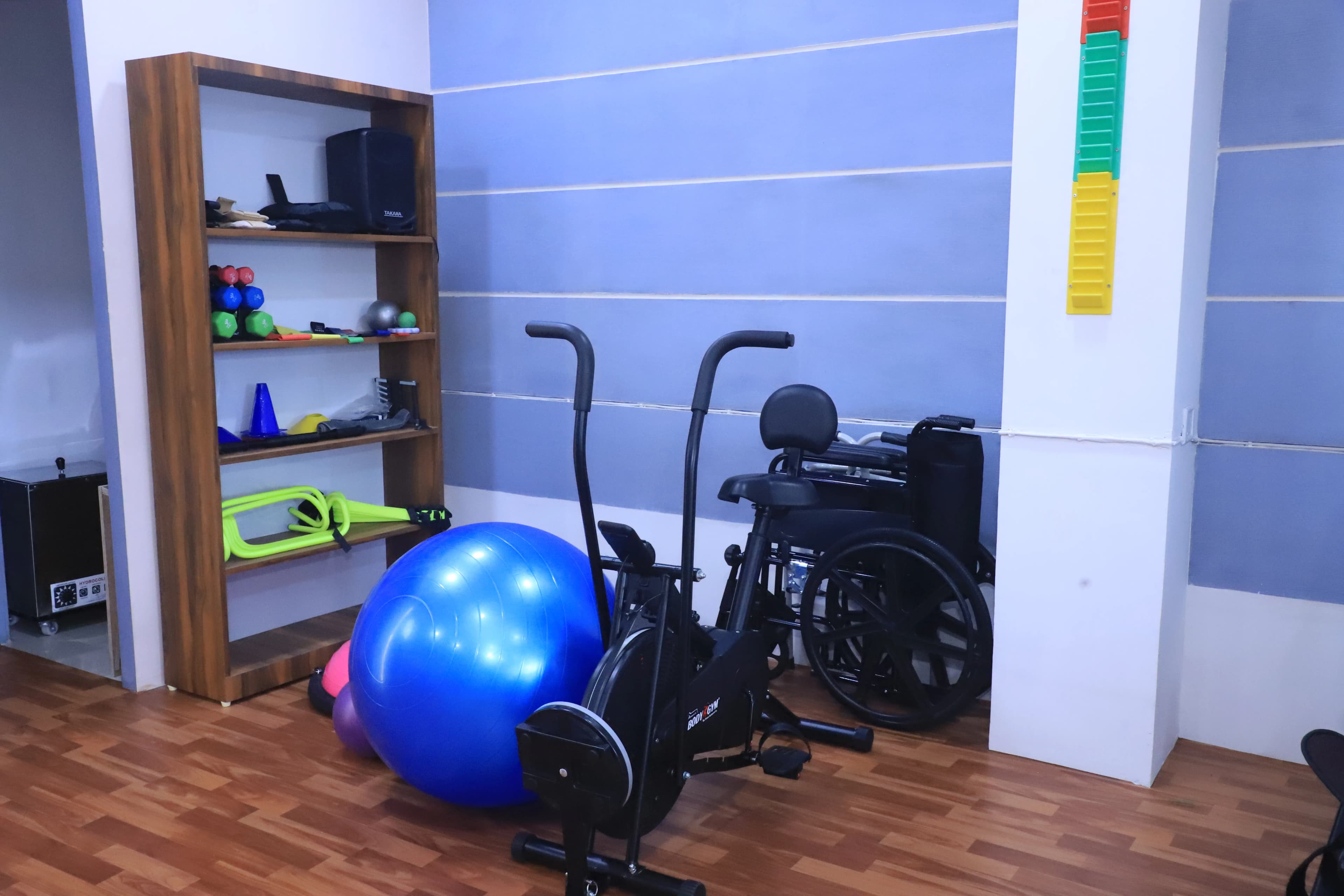 Exercise equipment at physiotherapy clinic in Sudama Nagar, Indore