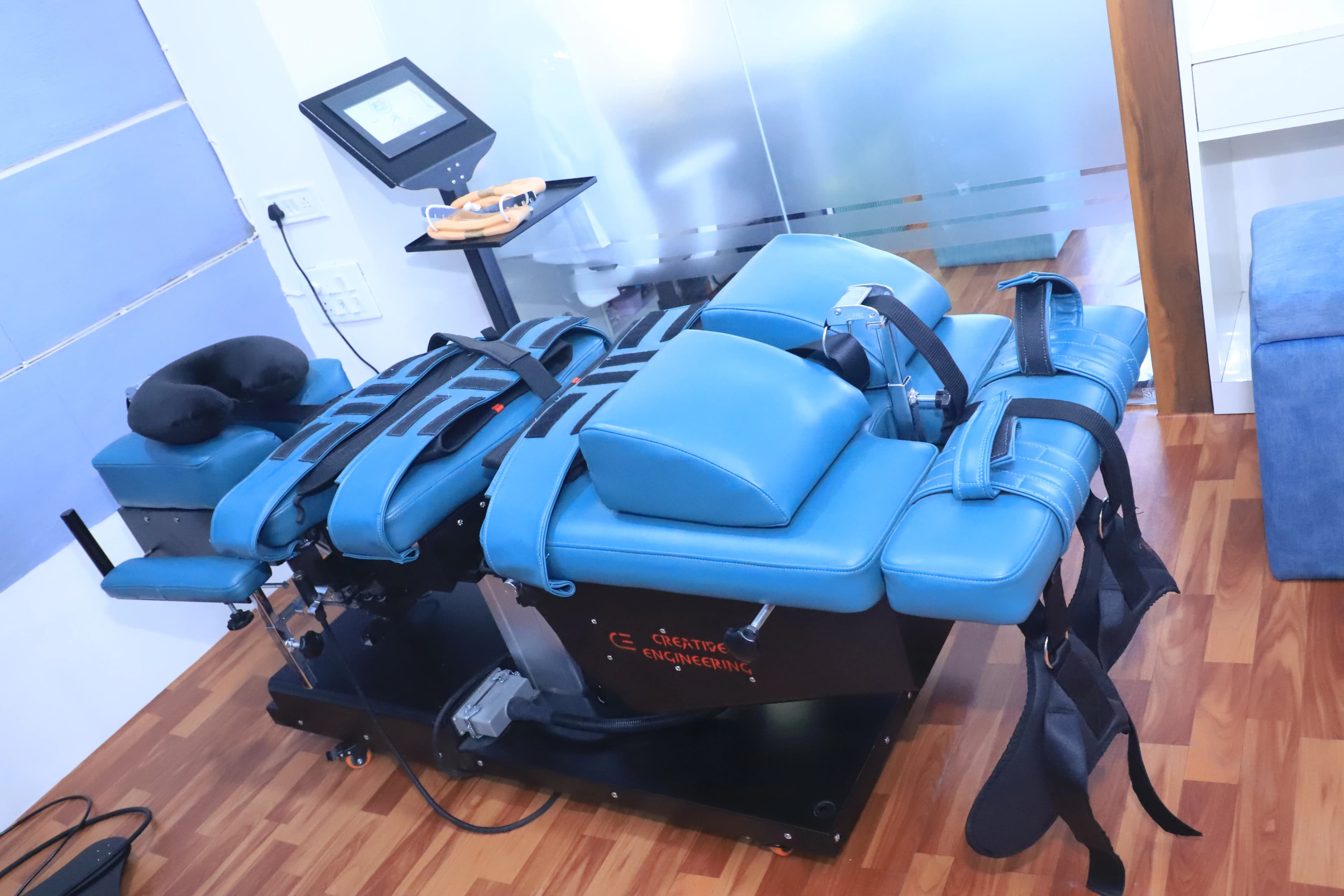 Robotic Spine Decompression Machine at Dr. Preeti's Physio Care, Indore